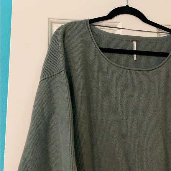 Lightly Worn Green Free People Sweater - Picture 2 of 4